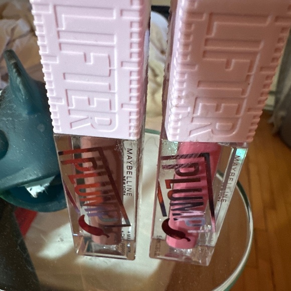 Lip gloss - Picture 1 of 1